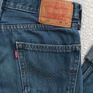 Levi’s | Mid-rise mom jeans